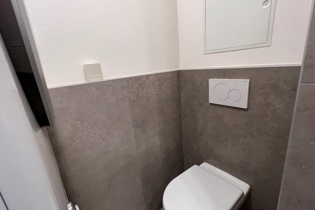 2 Room Apartment, New Building, Bosakova Street, 28 Братислава Экстерьер фото